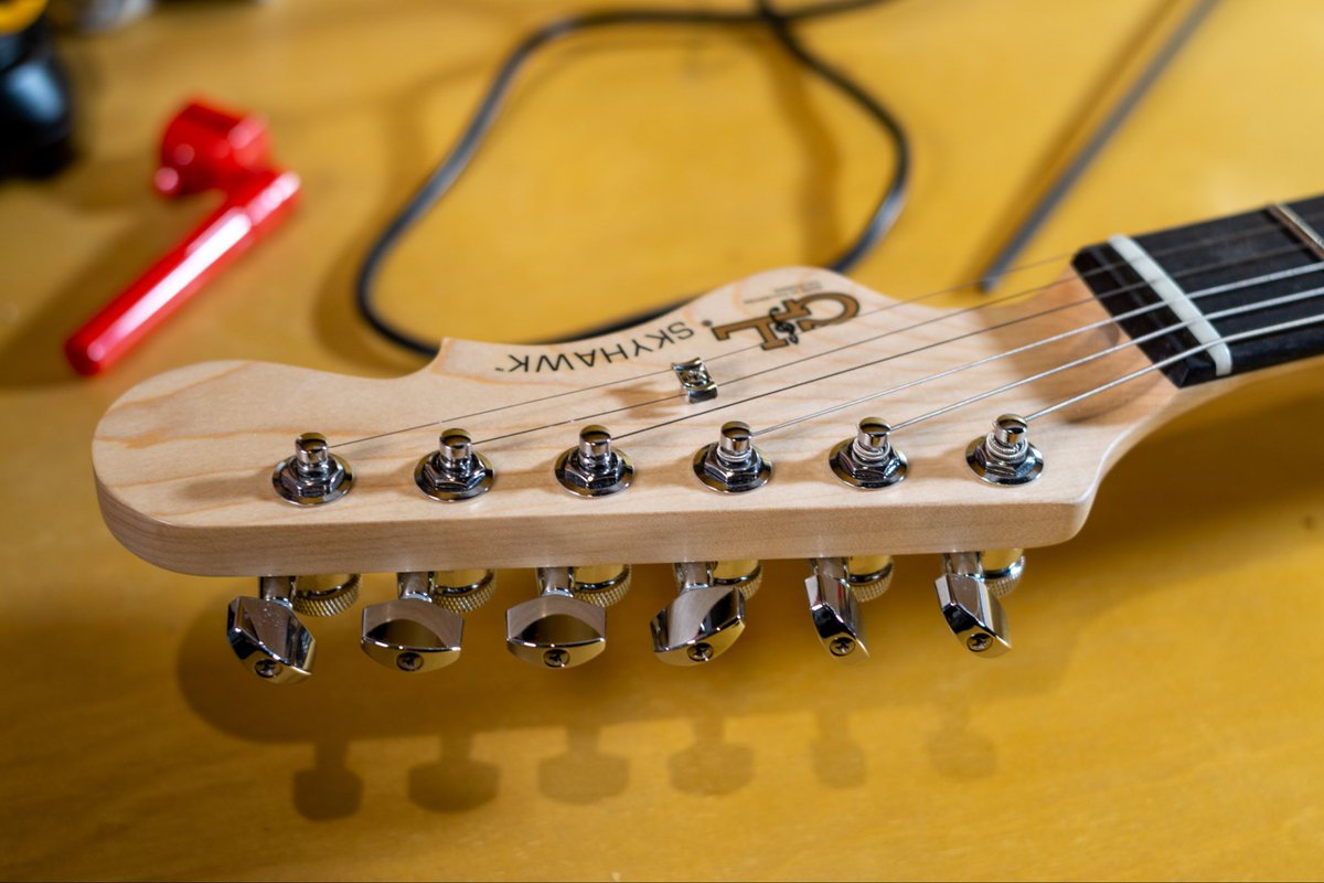 GandLGuitars's tweet photo. Here’s a Custom Shop Skyhawk HH in Plum Metallic over Alder, Satin finished Maple neck, Ebony fretboard, 3-ply black pickguard and locking tuners. #glguitars #leofender #skyhawkguitar #MadeinFullerton #madeinUSA #madeinCalifornia #Fullerton #CityofFullerton #OrangeCountyCA https://t.co/t1lRvGjuIi