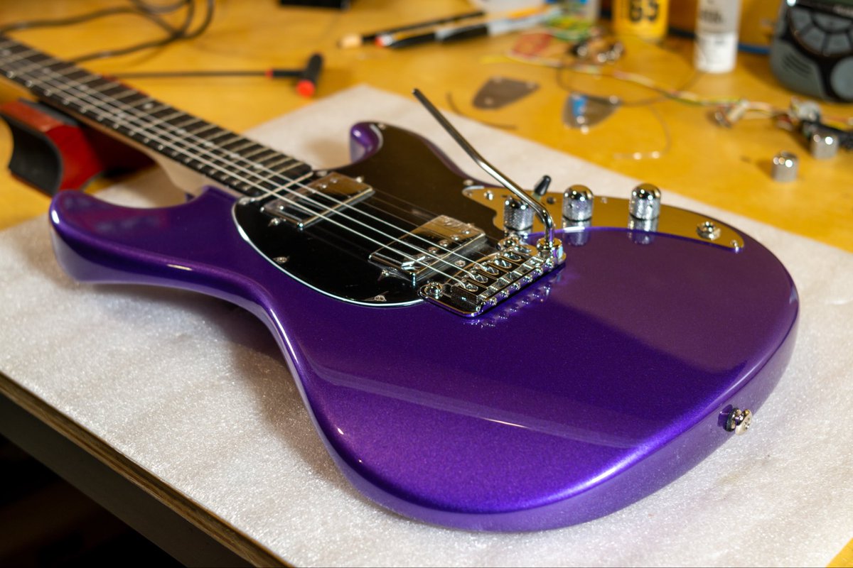 GandLGuitars's tweet photo. Here’s a Custom Shop Skyhawk HH in Plum Metallic over Alder, Satin finished Maple neck, Ebony fretboard, 3-ply black pickguard and locking tuners. #glguitars #leofender #skyhawkguitar #MadeinFullerton #madeinUSA #madeinCalifornia #Fullerton #CityofFullerton #OrangeCountyCA https://t.co/t1lRvGjuIi