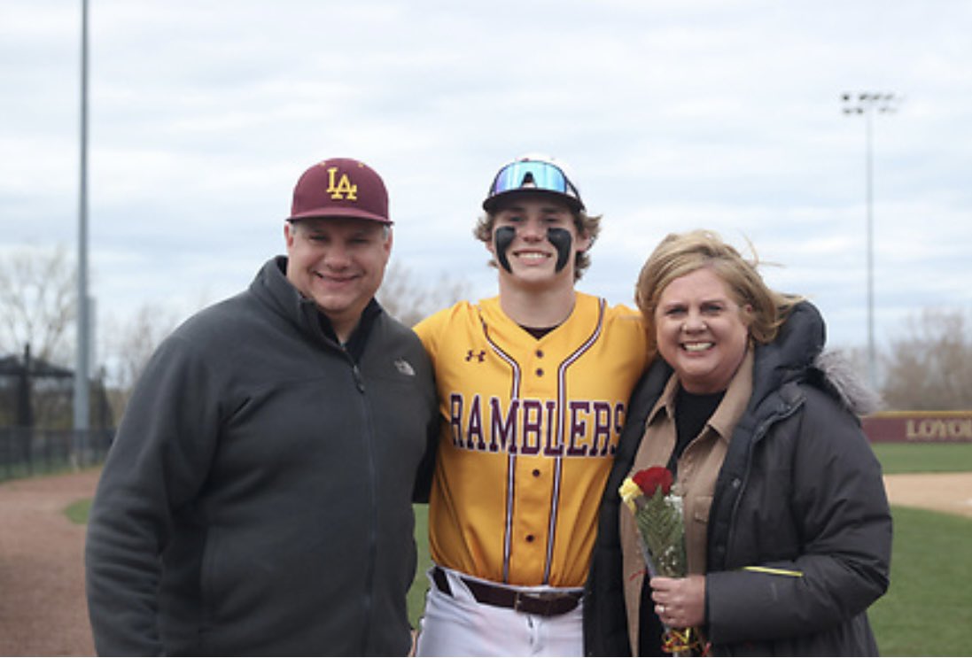 HadenKriston24's tweet image. I’m extremely thankful to announce that I’ll be attending Suffield Academy next year as a Post-Graduate student! With that being said, I am now a part of the class of 2023 for recruiting. Go Tigers! @SABaseball2 @TopTierBaseball @TopTierNorth @Ramblrbaseball @PBRIllinois
