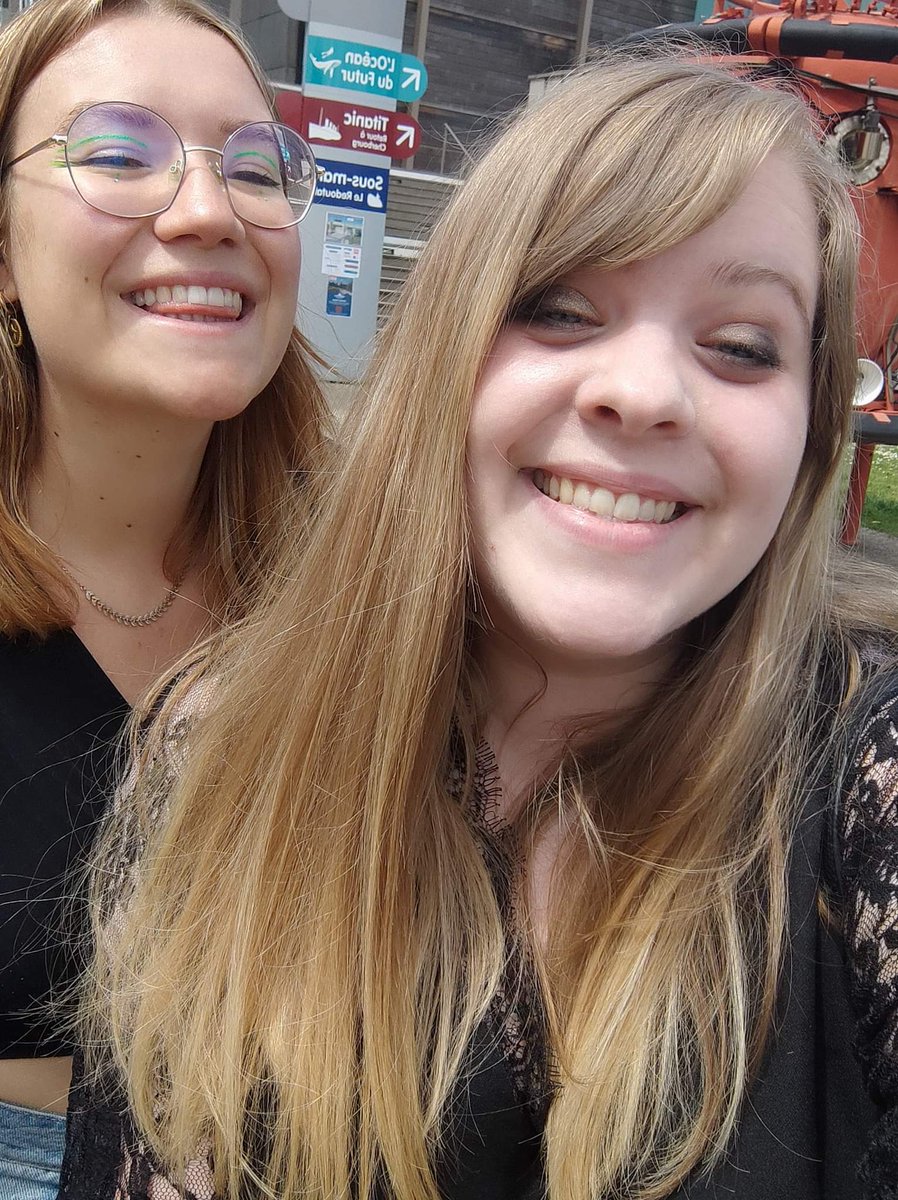 Carreyland's tweet image. Back with @SheepCoco ❤️