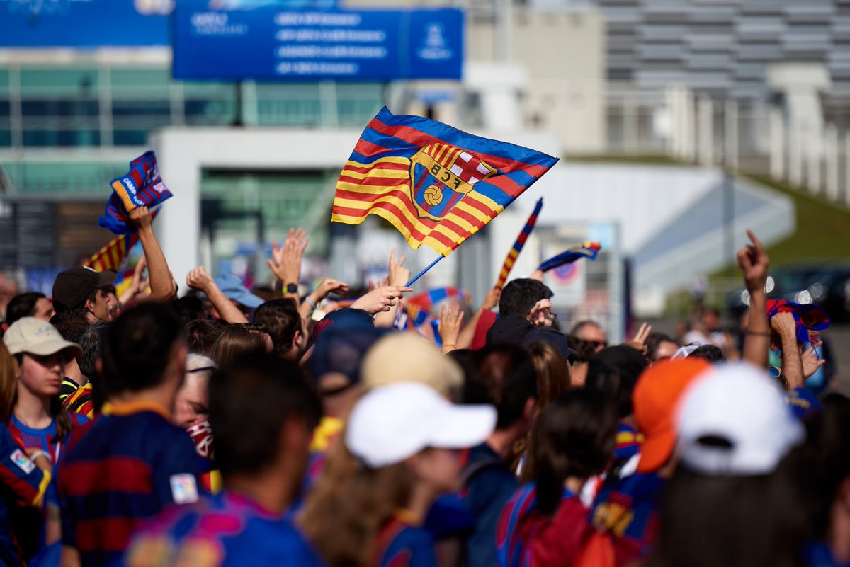 FCBfemeni's tweet photo. 𝙊𝙝 𝙡𝙚 𝙡𝙚 
𝙊𝙝 𝙡𝙖 𝙡𝙖 
𝙎𝙚𝙧 𝙙𝙚𝙡 𝘽𝙖𝙧𝙘̧𝙖 𝙚́𝙨
𝙀𝙡 𝙢𝙞𝙡𝙡𝙤𝙧 𝙦𝙪𝙚 𝙝𝙞 𝙝𝙖
 
💙❤ https://t.co/44a4h2MuBB