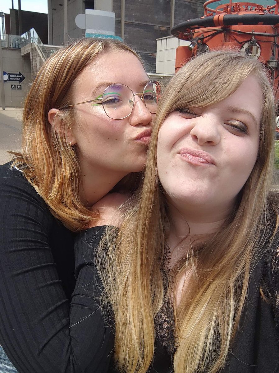 Carreyland's tweet image. Back with @SheepCoco ❤️