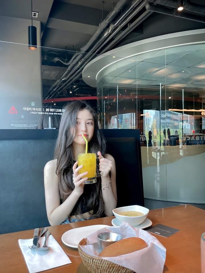 myahthings's tweet photo. OUR BABY IS GROWING UP 😭 https://t.co/m9rWOgzCHo