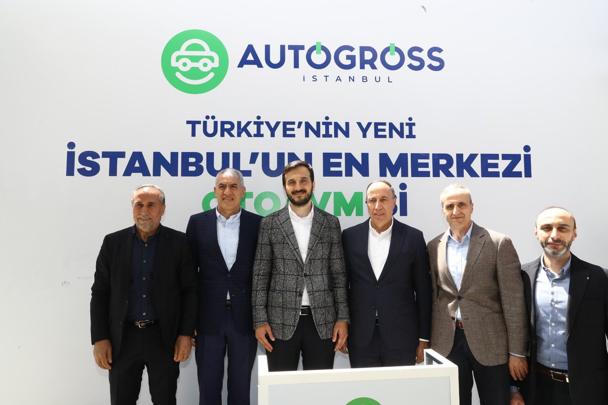 Bağcılarımızda faaliyet gösterecek olan ‘Autogross’ Oto AVM Projesinin tanıtım lansmanına katıldık. 

Bakırcı Yönetim Kurulu Başkanı Bayram Sağlam ile Altınbaş Holding Yönetim Kurulu üyesi İmam Altınbaş’a nazik davetleri için teşekkür ederim.