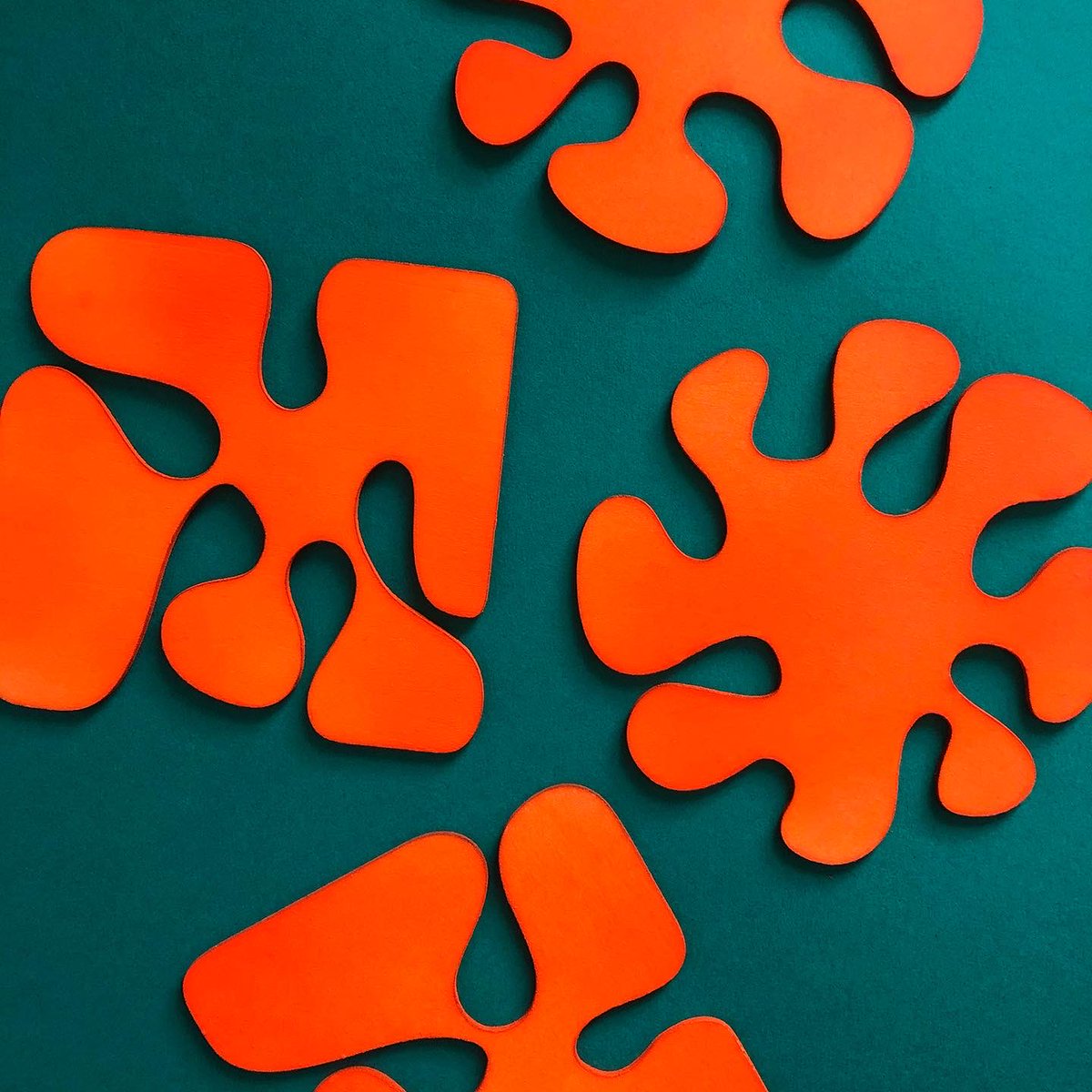 tinatoulidesign's tweet photo. 🧋🍹A fun little project, laser cut wooden coasters! 🍷🥰✂️⚡
-
#artwork #graphic #lasercutting #wood #sculpture #crafts #graphicdesign #coasters #coasterdesign #souver https://t.co/WrHeLxI4y3