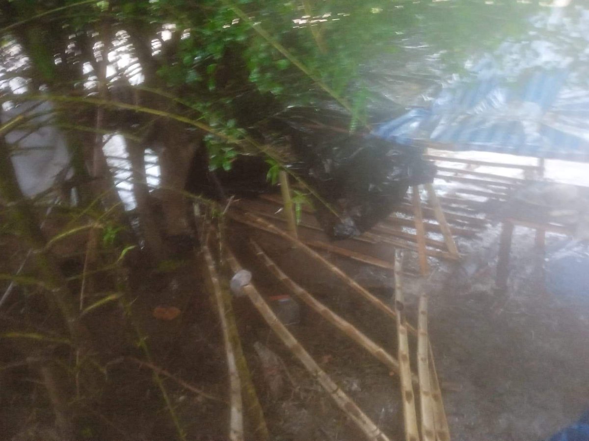 A few days ago, the SAC troop launched an airstrike and thousands of people were displaced again in Karen State. Last night, a heavy rain caused flooding along the border. Humanitarian agencies are not allowed to reach the IDPs place. SAC is the root cause of the current crisis.