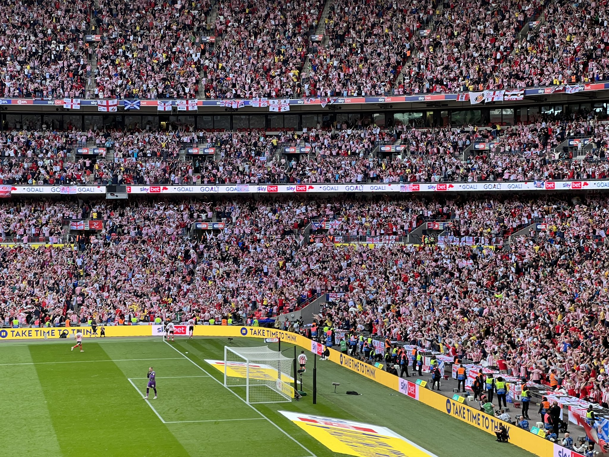 O dia do alívio chegou: O Sunderland vence em Wembley e, depois de