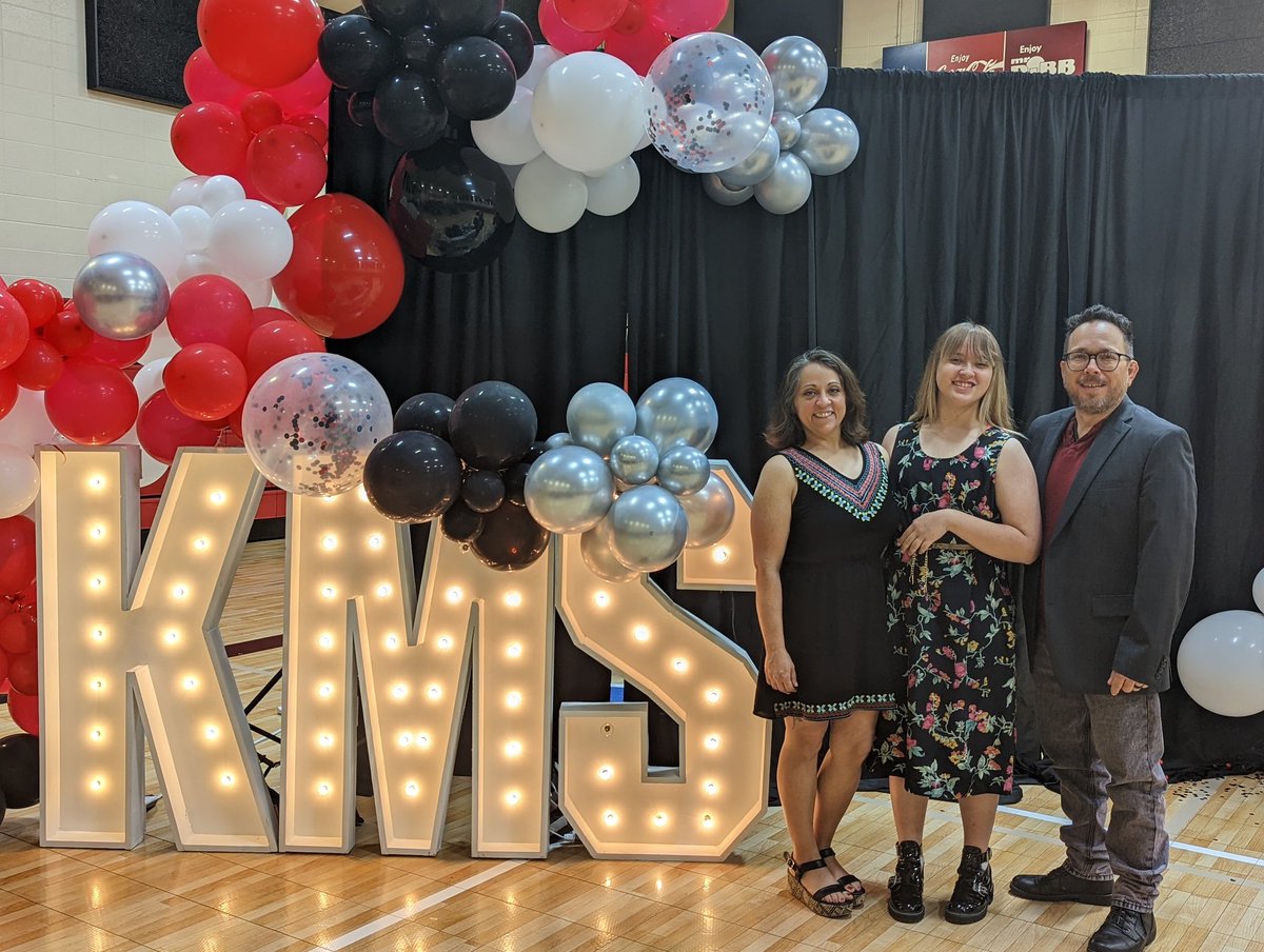 AliLilly73's tweet photo. Alice's KMS Charms dance banquet! @DanceKms @HumbleISD_KMS #KMSCougarPride https://t.co/yfugPnUSQD