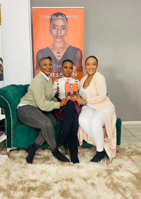 CharismaticTM's tweet photo. #SBBookFair
#DJSBU
Please join me at Lifestyle Books for my book signing on the following dates:
3 June - Park Central Joburg
4 June - Maponya Mall
5 June - Lakeside Mall
24 June - Thohoyandou
25 June - Tzaneen
1 & 2 July - Zimbabwe https://t.co/OP2pfXL6m3