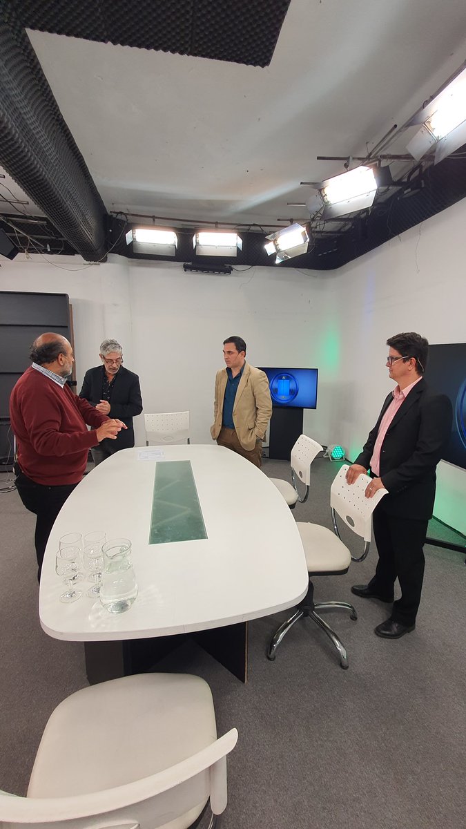 HDAscensor's tweet photo. 🥁Preparando todo para hoy. 14:30hs. por @CanalMetro. https://t.co/qlmb4wySEc
