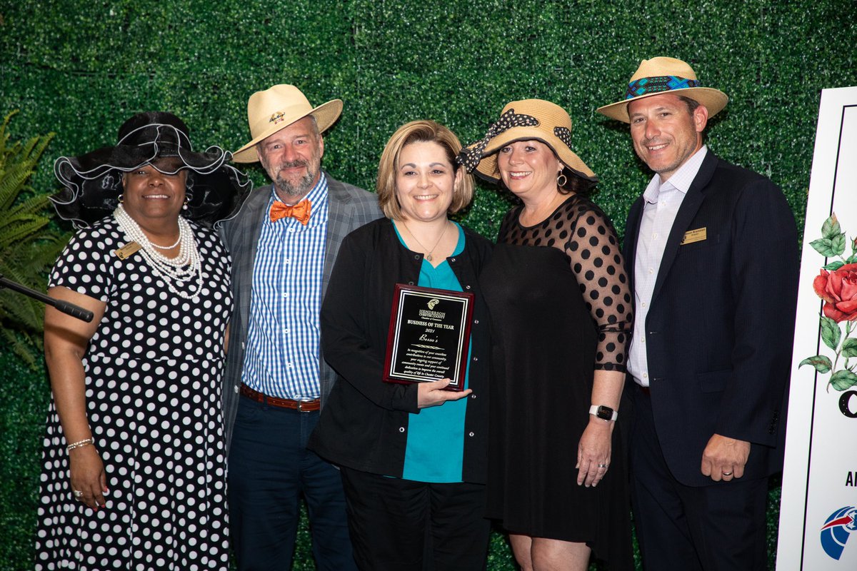 bessoscoffee's tweet photo. Thank you to the Henderson/Chester County Chamber of Commerce membership for honoring our #BessosFamily as 2021 Business of the Year! We are humbly grateful for the opportunity to serve you and God’s blessings!
💙☕️🐷
#Coffee #Service #Community
#AndGratitude
#WherePigsFly https://t.co/JzFqvAgMFm