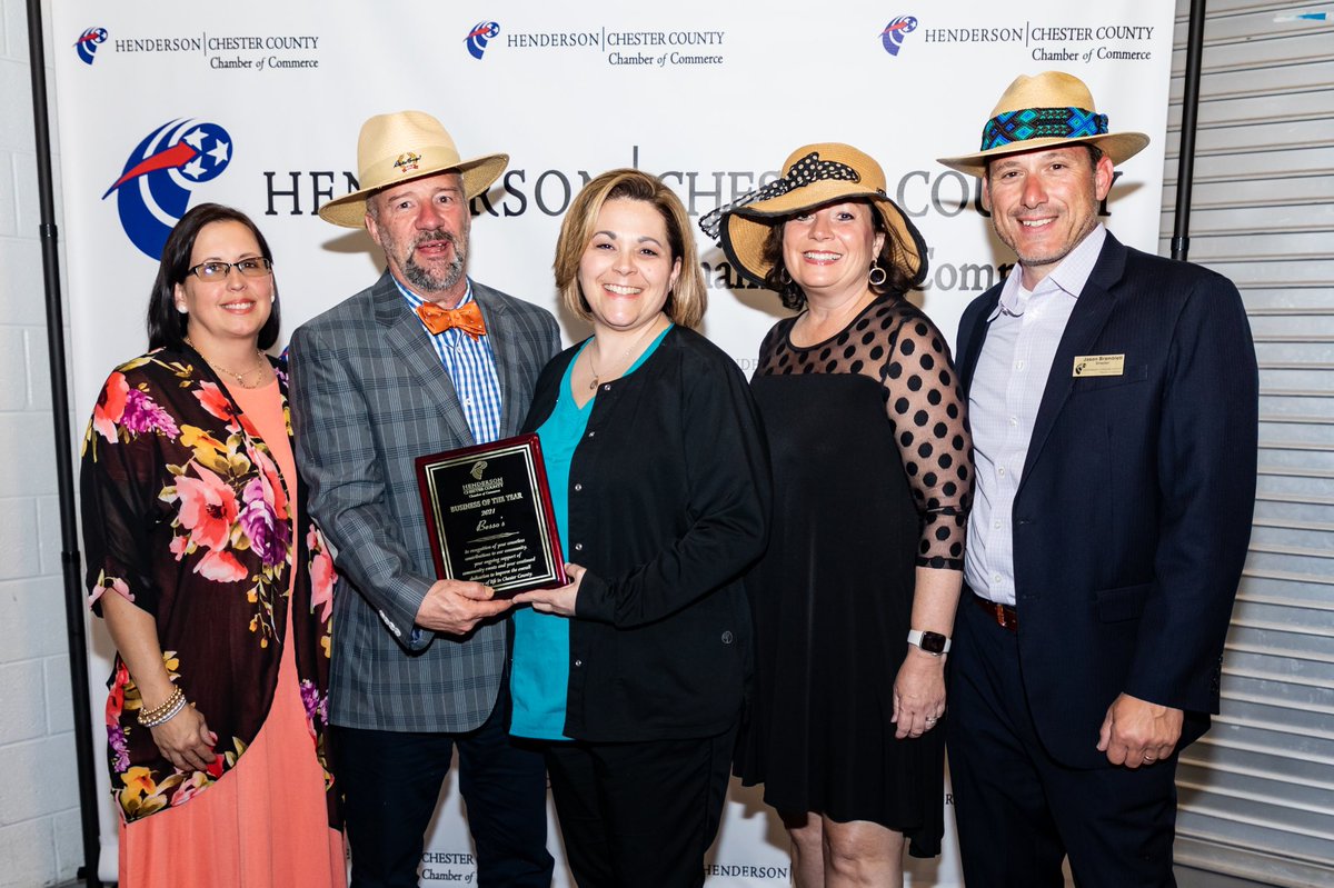 bessoscoffee's tweet photo. Thank you to the Henderson/Chester County Chamber of Commerce membership for honoring our #BessosFamily as 2021 Business of the Year! We are humbly grateful for the opportunity to serve you and God’s blessings!
💙☕️🐷
#Coffee #Service #Community
#AndGratitude
#WherePigsFly https://t.co/JzFqvAgMFm