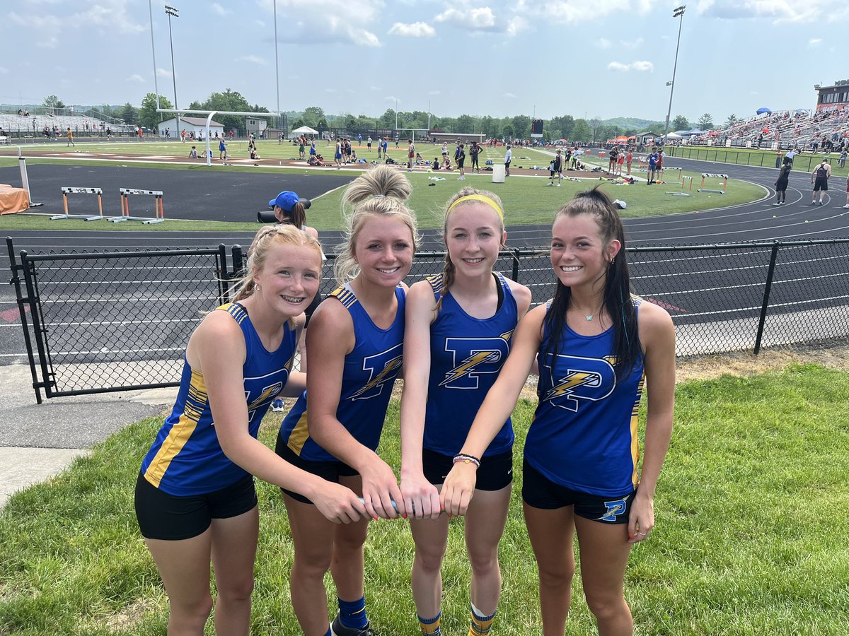 electric_pride's tweet image. Congratulations on your 8th place finish Sara, Anna, Aleigha, and Kylee!! 4x100!
