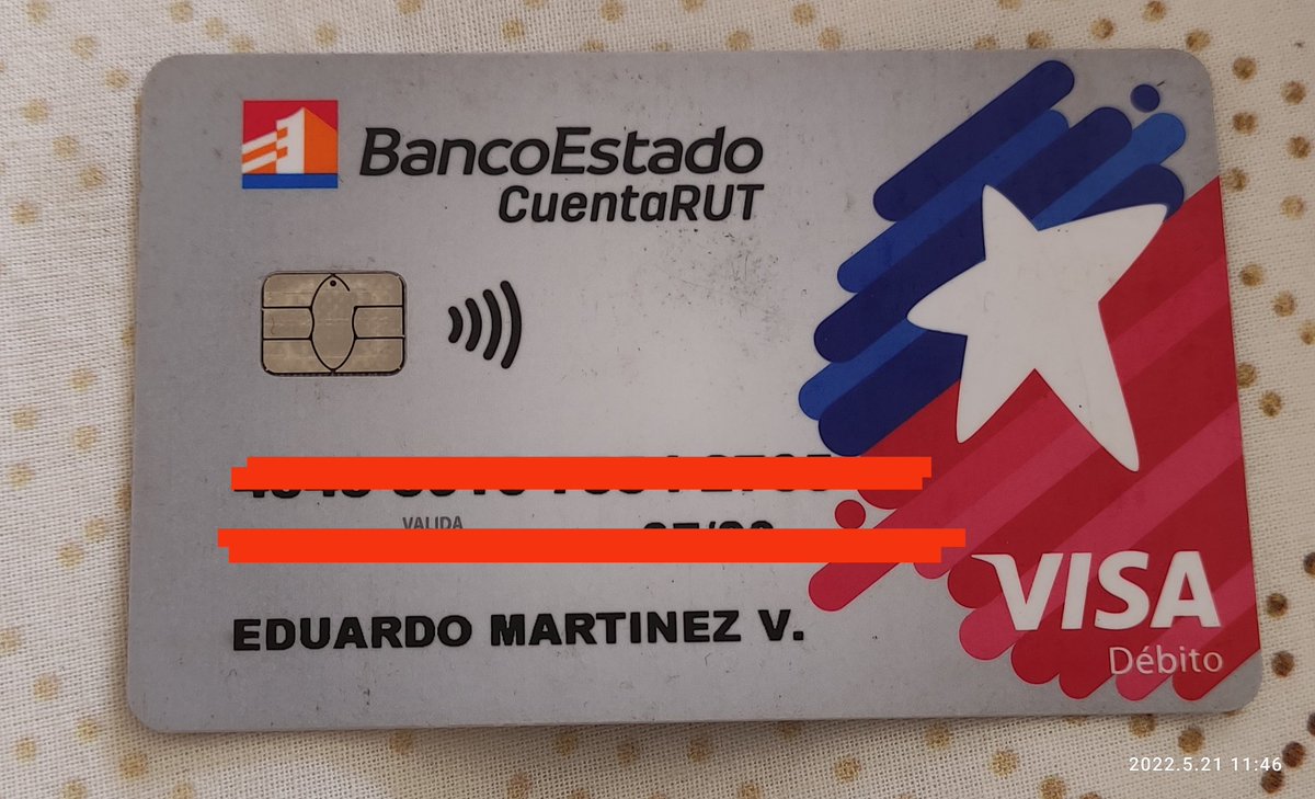 Rodrigoloncoche's tweet photo. Encontramos esta tarjeta en los estacionamientos del aeropuerto. dónde se paga el estacionamiento! @NuevoPudahuel @BancoEstado @Carabdechile  cualquier cosa me escriben! https://t.co/AaA983e7Om