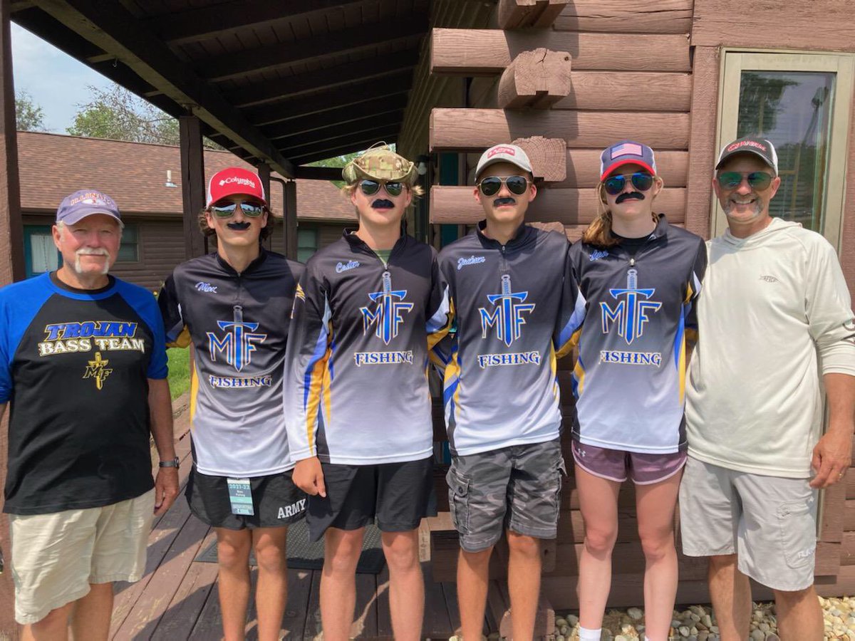 trojanfishing's tweet photo. Sporting the staches to show love for boat captain, Doug Durbin!😆 https://t.co/Zqe1WuUMdJ