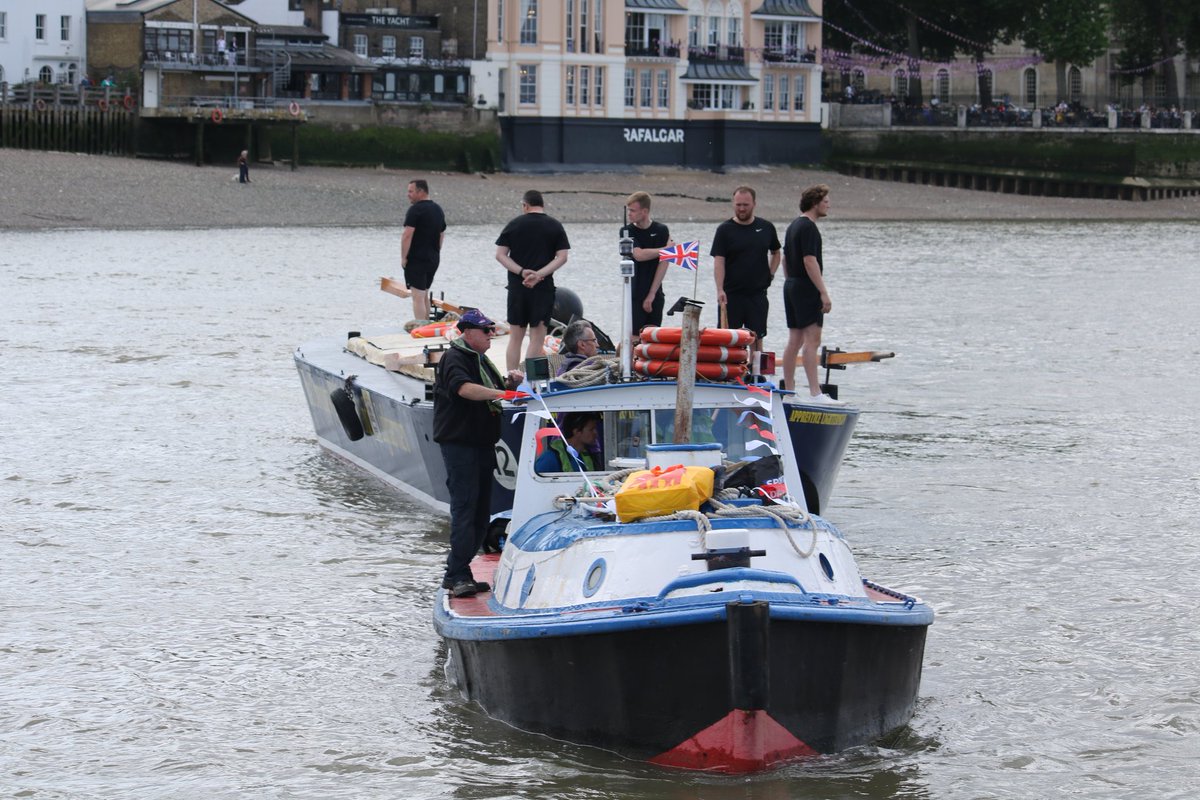 Thames Barge Driving tweet media