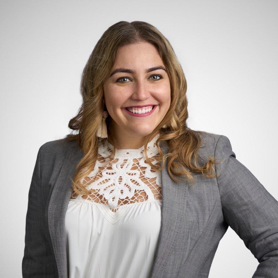 MayoGradSchool's tweet photo. #meetthegraduates
Luz Milbeth Cumba Garcia, Ph.D., a native of Puerto Rico, received her Ph.D. in immunology, working with Ian Parney, M.D., Ph.D., and Aaron Johnson, Ph.D. https://t.co/PtlCWlhwKC