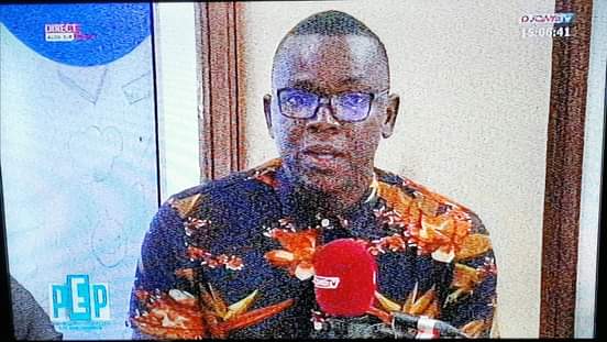 kisbak007's tweet photo. Dans l'émission PEP sur Djoma TV, nous avons fait le point sur la 4ème édition du projet #224ObjectifBAC.
#Kibaro #TousVolontairePourlEducation https://t.co/8xA3jBRobU