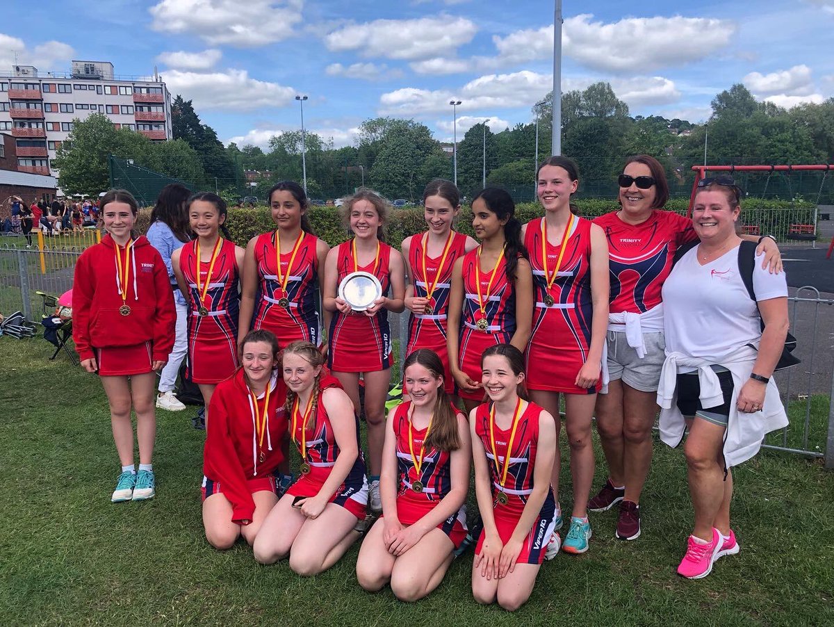 NetballTrinity's tweet image. Amazing day for the U14’s!! They kept working hard and it paid off when they won the plate final. Congratulations girls!! Keep it up👏👏. #netball #oxfordshire #sports #bucks