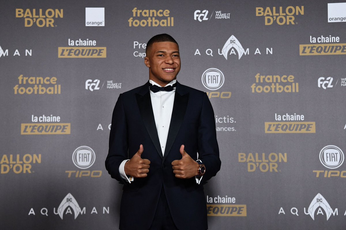Kylian Mbappé will sign a three year deal with Paris Saint-Germain, the contract will be valid until 2025. It was approved in the morning. 📑🤝 #Mbappé

Pochettino &amp; Leonardo are expected to leave, as <a href="/Romain_Molina/">Romain Molina</a> says - PSG are already exploring options to replace them. #PSG