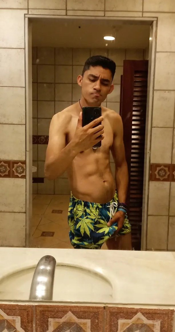 TommyGeovani13's tweet photo. Hoy es Sábado y lo sabe mi cuerpo. 🥰💪🏼💖😝
#TommyGeovani #DEFG
#Fulanito https://t.co/pkHAALN4m0