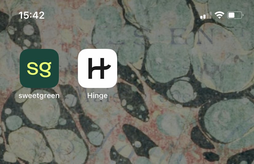 LilaNewman's tweet photo. I like to keep the two worst apps on my phone together https://t.co/78atwo1qF2