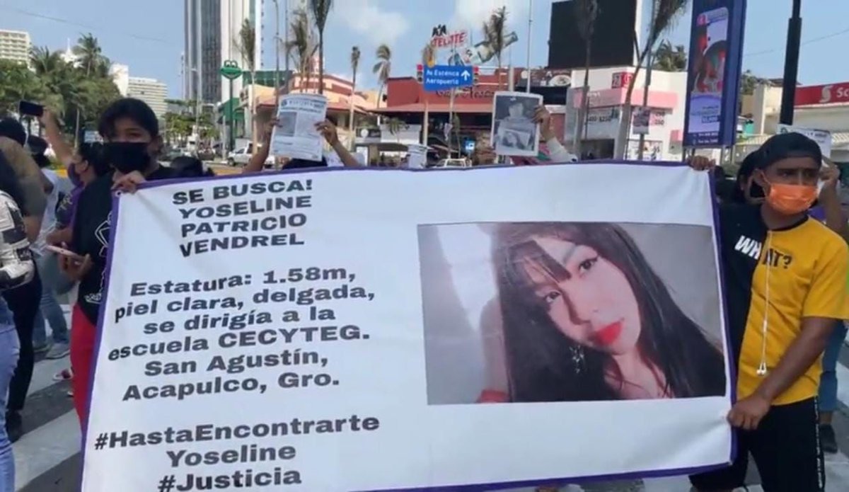Bloqueo en la Diana de #acapulco exigen aparición de joven secuestrada el día de ayer a horas de iniciar el #TianguisTuristico2022 | #AsiLasCosasGRO