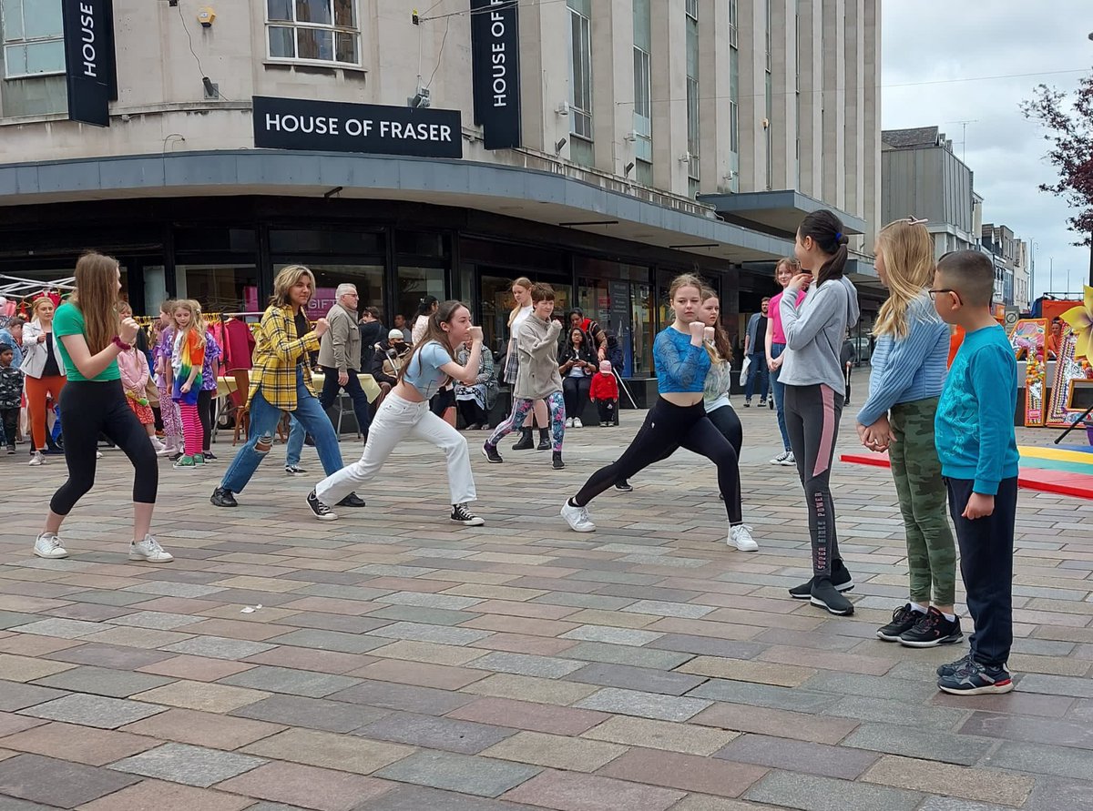 Really enjoyed performing at Middlesbrough Mini Mela today!! Great event! Lovely to see so many people there enjoying it!! 💃😁