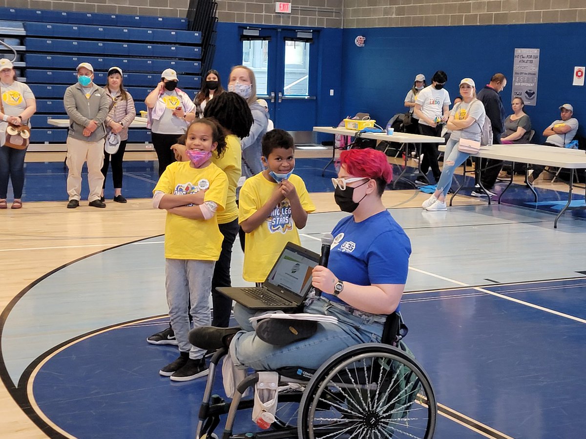 jarvezhall's tweet photo. With Team Sonic Lego Stars with @BB2SPDX at the #ORTOP First Lego League Jr. Lego Robotics Expo at @delasallenorth https://t.co/5BduEM3ysf