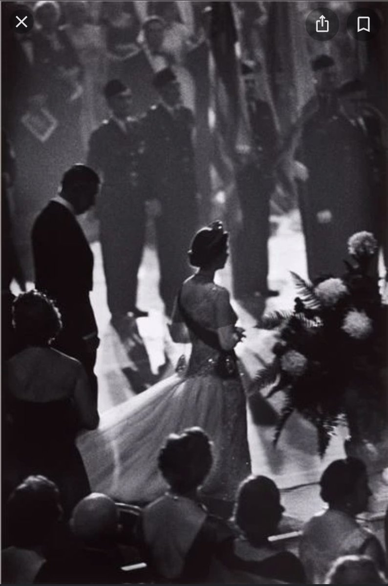 MarieDomSteimle's tweet photo. Photographer #BurtGlinn Queen Elizabeth visited America 1957 https://t.co/RBKK3idEBl