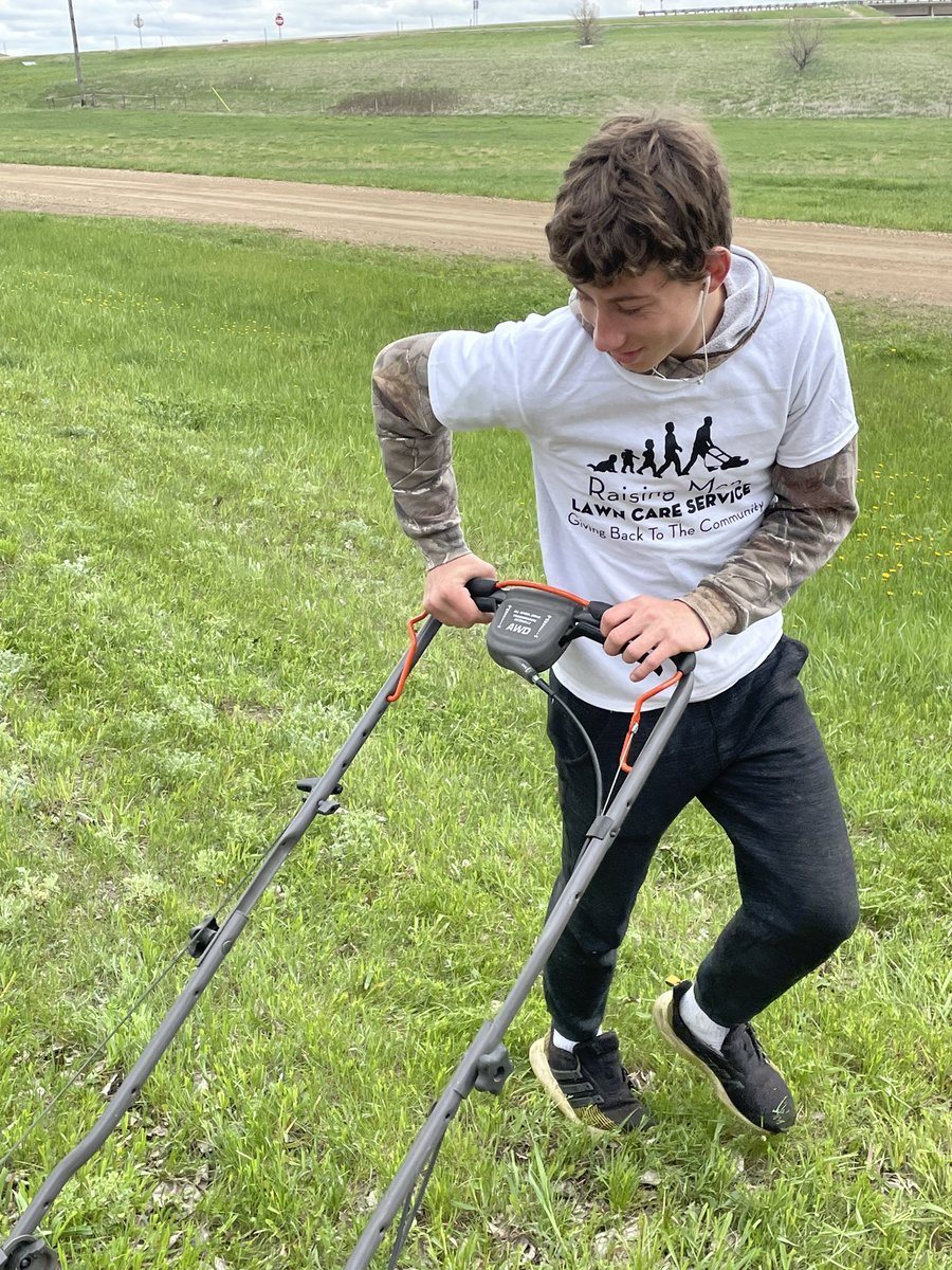 mchugh10's tweet photo. Working hard on the #50yardchallenge 
Thanks @weareraisingmen! https://t.co/OsVq4C2780