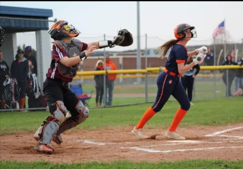 BBsoftball_'s tweet photo. 🐝🥎 Congratulations to our catcher Aly Ball on her 3rd place finish in the USA Mullet Championship Femullet Division! We love your style!🥎🐝 @BBathleticpride @PickinSplinters @BataviaDNSports @PrimetimeBall_ https://t.co/PxXs1G4kBB