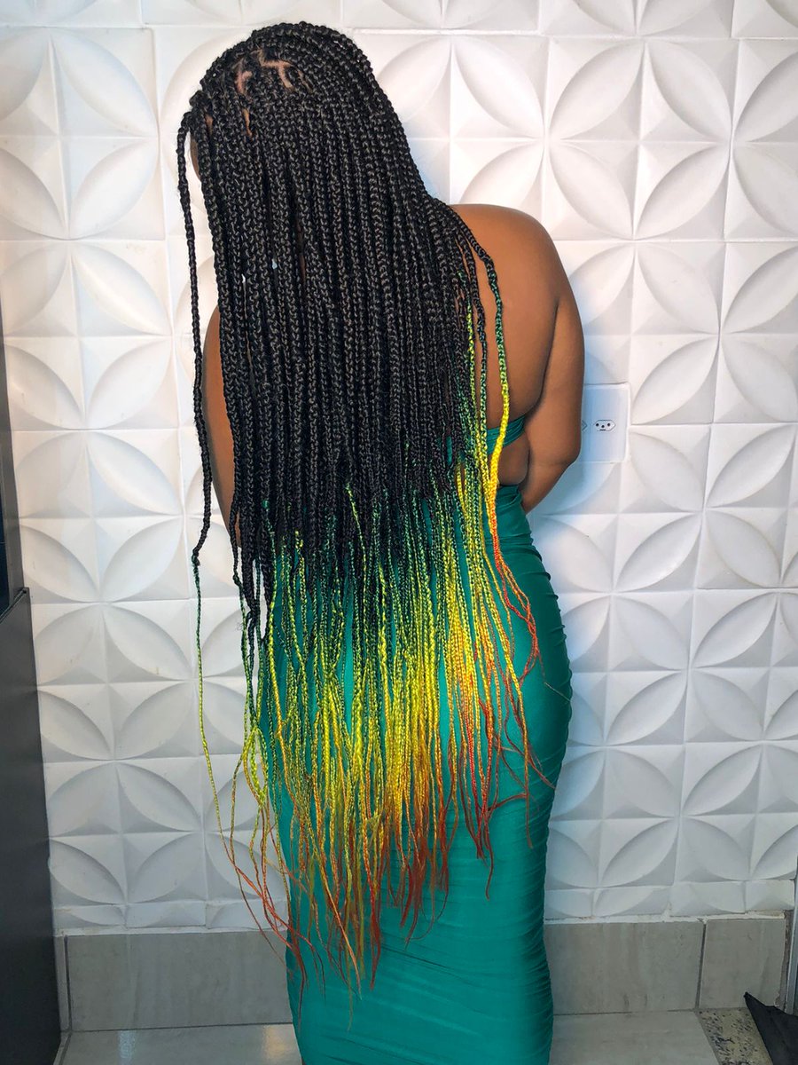 jacque_santoss's tweet image. Aquela Box braids Diferente 💚💛❤ 
Mais uma maravilhosa trançada . 
E vocês? Gostam de cores ? 
.
.
.
.
#boxbraidsatl #boxbraidsbrasiloficial #boxbraidsstyle #trançadas #trançasjumbo #tranças #trançasbrasil #trançascoloridas  #likeslikes #alongamento #Twitter  @Karolayness96