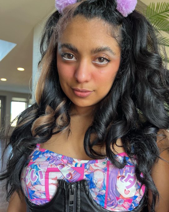 UwU 🦄💕🍬✨ https://t.co/nWAhntTyLO https://t.co/wuLcjVVlKg