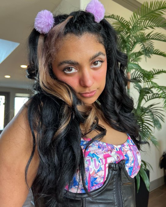 UwU 🦄💕🍬✨ https://t.co/nWAhntTyLO https://t.co/wuLcjVVlKg