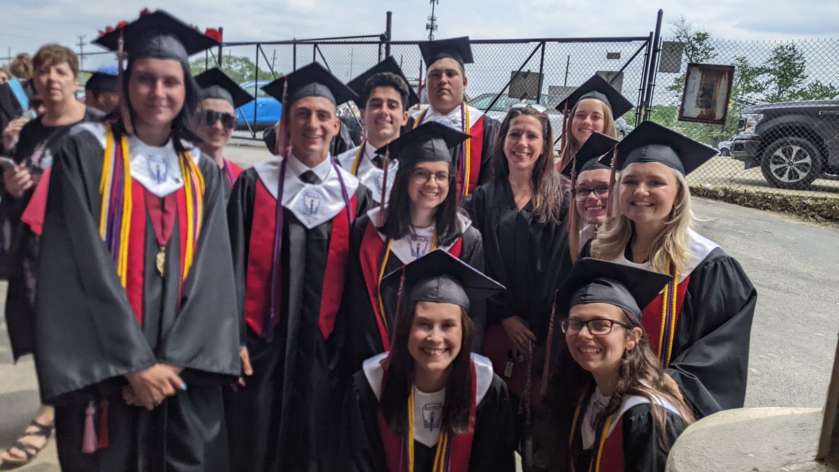 mrs_bokoch's tweet photo. Congratulations class of 2022! I will miss you!! https://t.co/lINShDUgJF