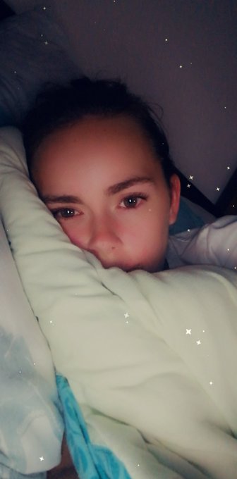 Sweet dreams😘  Whos coming for a cuddle?  Just to pre warn its a 1 leg in 1 out kind of weather so dress<a href="/tag/hot"class="tags"><span>#hot</span></a><a href="/tag/sleep"class="tags"><span>#sleep</span></a><a href="/tag/sleepyhead"class="tags"><span>#sleepyhead</span></a><a href="/tag/cuddles"class="tags"><span>#cuddles</span></a><a href="/tag/chilled"class="tags"><span>#chilled</span></a><a href="/tag/on"class="tags"><span>#on</span></a>