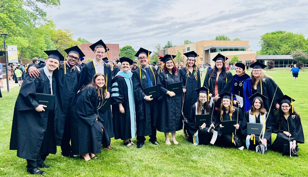 Schilling28's tweet photo. Oh what a day! Look at this powerhouse group of education majors entering the world. They are ready, and they know their why! #MakeRoomForJoy #ManchesterGraduation #Classof2022 #ChangeAgents @ManchesterUniv https://t.co/cVbbujtQUw