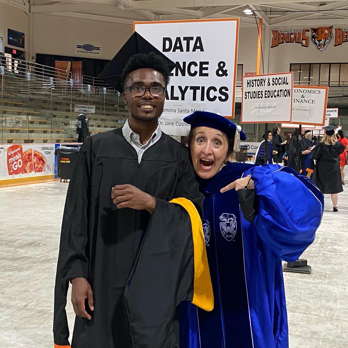 buffalostate's tweet photo. Next up, we will be celebrating our graduate students at the 5 p.m. Graduate School Ceremony! Congratulations to all! We are so proud! 🧡 https://t.co/YIZsnT4ac0