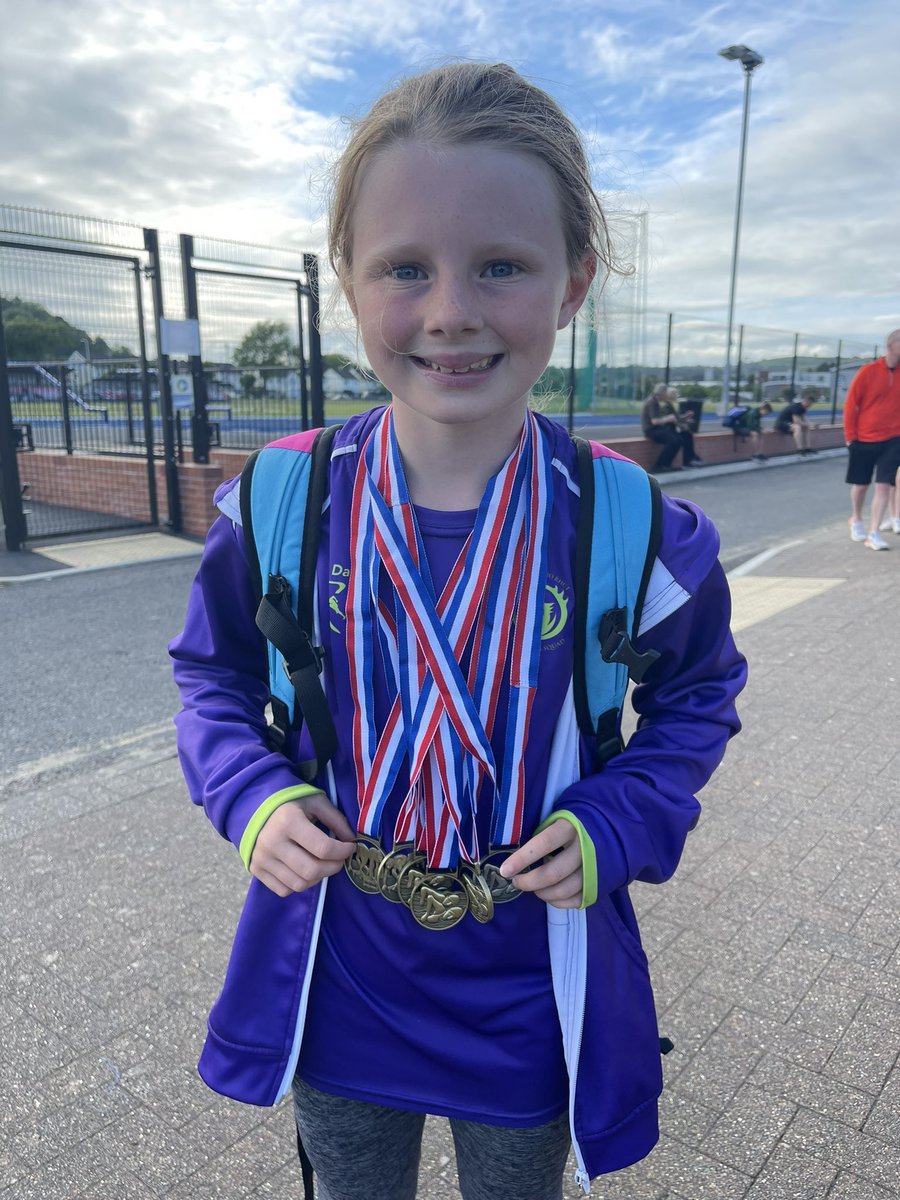 Dani Davies ✨ tweet media