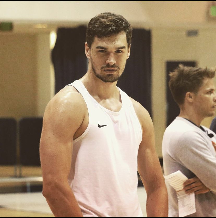 Neyse. Clyburn’den 3 gömlek büyük topçu.