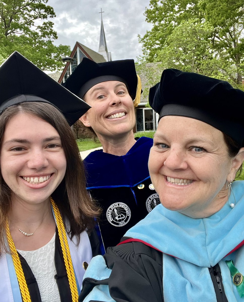Schilling28's tweet photo. Class of 2022, you know what it takes to survive a global pandemic. Put that in your toolbox! #ManchesterGraduation #Classof2022 @ManchesterUniv https://t.co/yAMUWasHs2