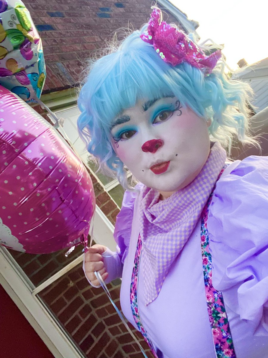 JessiSails's tweet photo. 🤡 https://t.co/xhRhIL3REr
