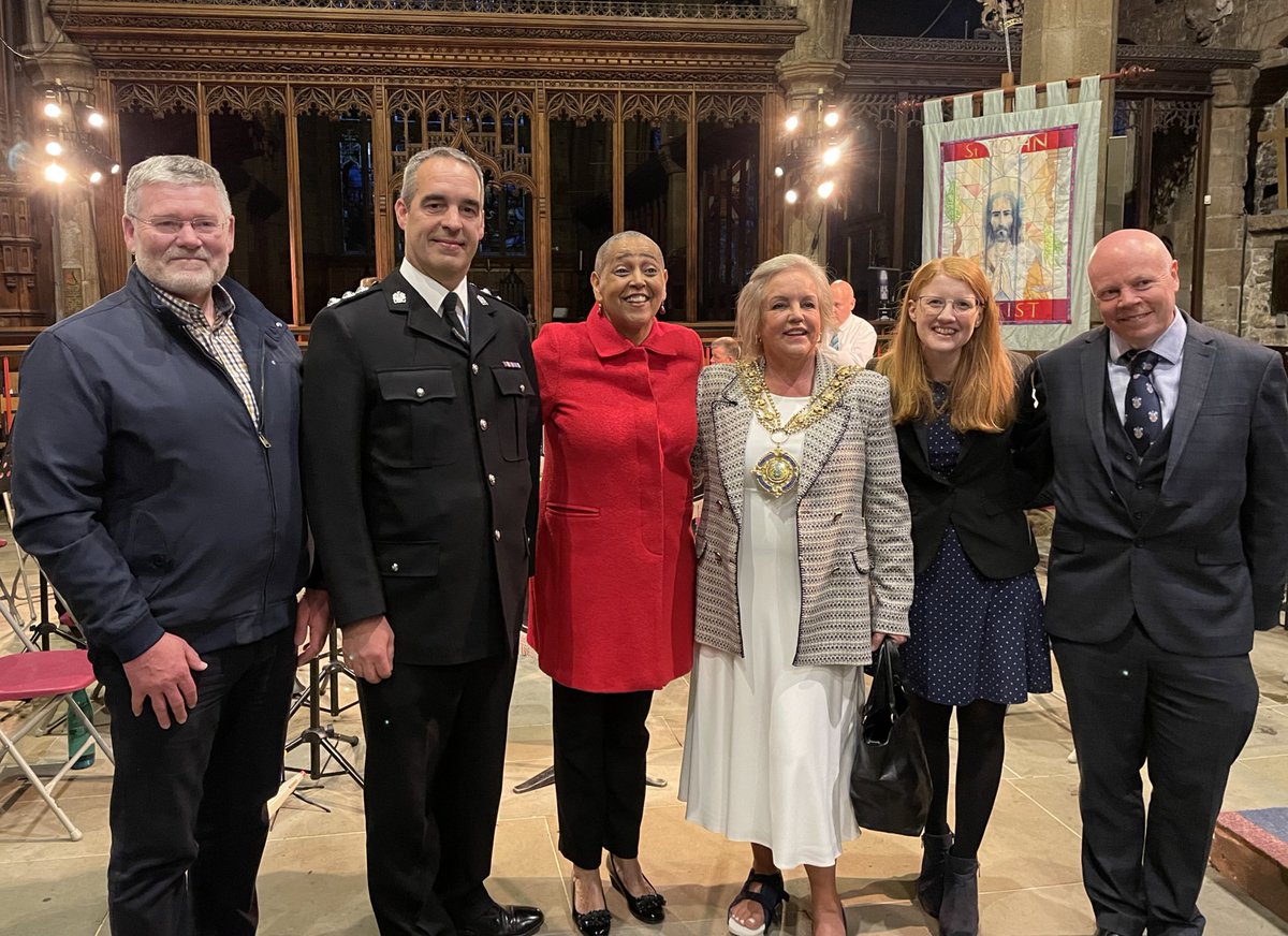 HollyLynch5's tweet photo. What a great evening at @HalifaxMinster with the @WYP_band. An incredible performance as always, raising funds for the @PTCentres and @FiresideK9. Thank you to @alison_4life, Mayor Angie Gallagher + CI Matthew’s for attending, as well as all those who supported tonight’s event. https://t.co/Kx2BccvFYE
