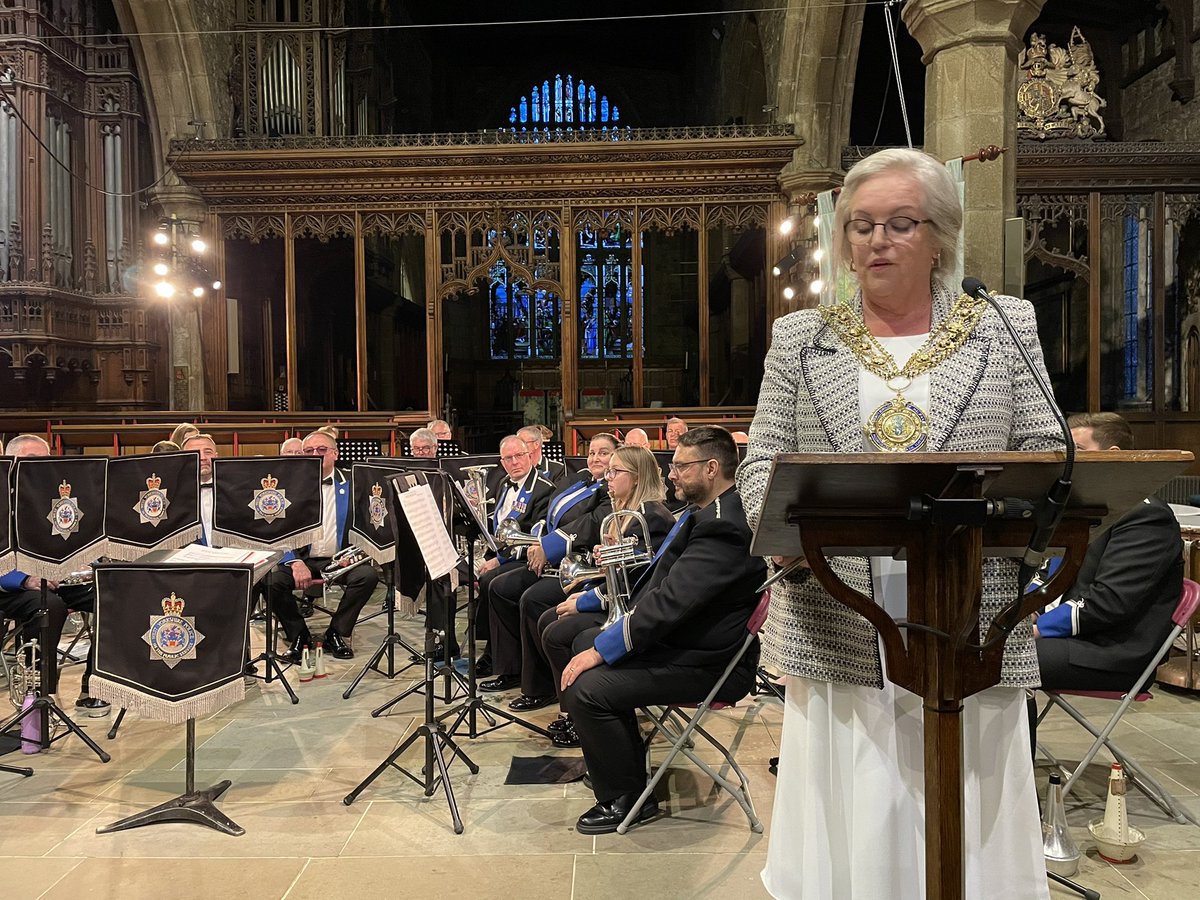 HollyLynch5's tweet photo. What a great evening at @HalifaxMinster with the @WYP_band. An incredible performance as always, raising funds for the @PTCentres and @FiresideK9. Thank you to @alison_4life, Mayor Angie Gallagher + CI Matthew’s for attending, as well as all those who supported tonight’s event. https://t.co/Kx2BccvFYE