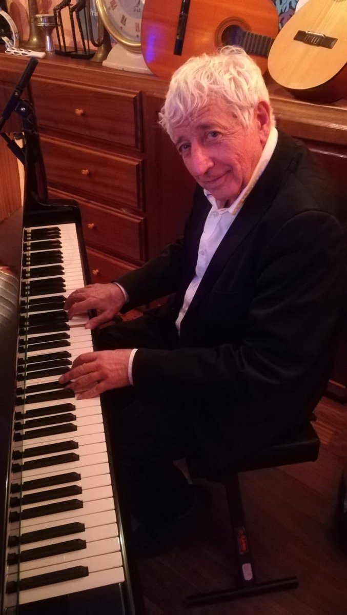 Jean-Michel Blanquer (@jmblanquer) on Twitter photo J’apprends avec une peine immense le décès d’André Antibi.
Homme de bonne volonté, plein de bonté et de talents, engagé pour la cause des enfants et pour une pédagogie faite de confiance et de bienveillante exigence.
Toute ma solidarité à sa famille et ses amis. J’apprends avec une peine immense le décès d’André Antibi.
Homme de bonne volonté, plein de bonté et de talents, engagé pour la cause des enfants et pour une pédagogie faite de confiance et de bienveillante exigence.
Toute ma solidarité à sa famille et ses amis.