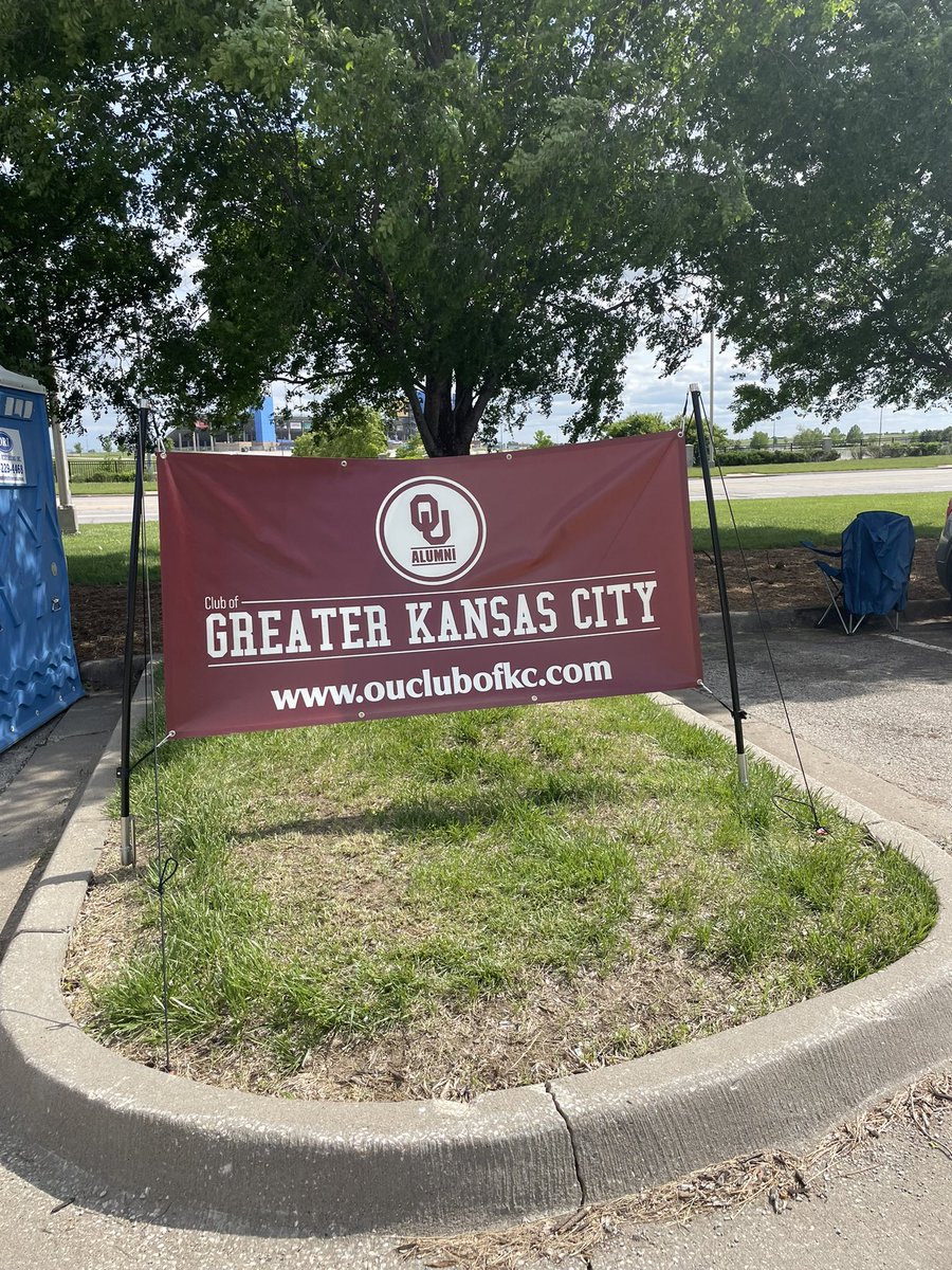 senoroukc's tweet photo. What a win by @OU_Softball and now we are getting ready for the @kscitymonarchs game!!! #BoomerSooner #OUDNA #kcsooners #OUCKC #LegendsField https://t.co/7fBJTjTrjw