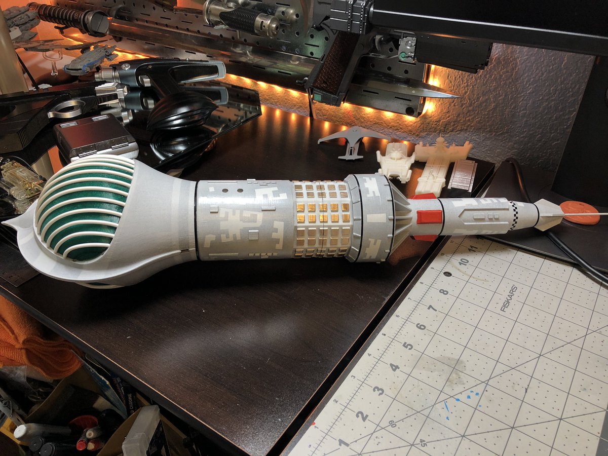 GeekToyLove's tweet photo. Finished the gold panels on the Liberator. The white on the cockpit and the black stripe around it is giving me grief but that and another couple of decals and sheβll be done https://t.co/B8poJ6j5xx