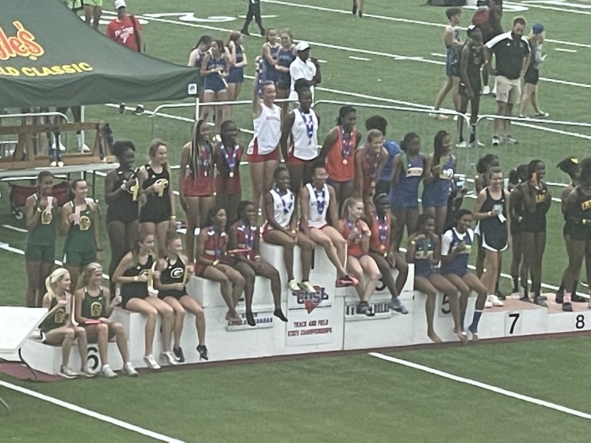 Introducing your AAAA Girls 4x400 meter state champions from ⁦@WHS_Redhawks⁩. We are so proud of these amazing #Redhawks. ⁦@RichlandTwo⁩ ⁦@WestwoodtrackF⁩ 🏆🏆🏆🔥🔥🔥