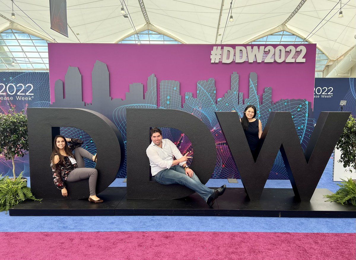 ngjawitz's tweet photo. Travel SNAFU aside, thrilled to finally be at #DDW2022 with the best co-fellows @Duke_GI_! ❤️@GarbarinoSteph @JoshuaLeeMD @tdramchal @AnthonyHortonMD Jose Ruiz and Michael Noujaim https://t.co/W6ETE5JFX1
